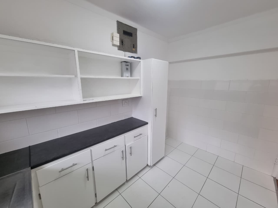 1 Bedroom Property for Sale in Sea Point Western Cape